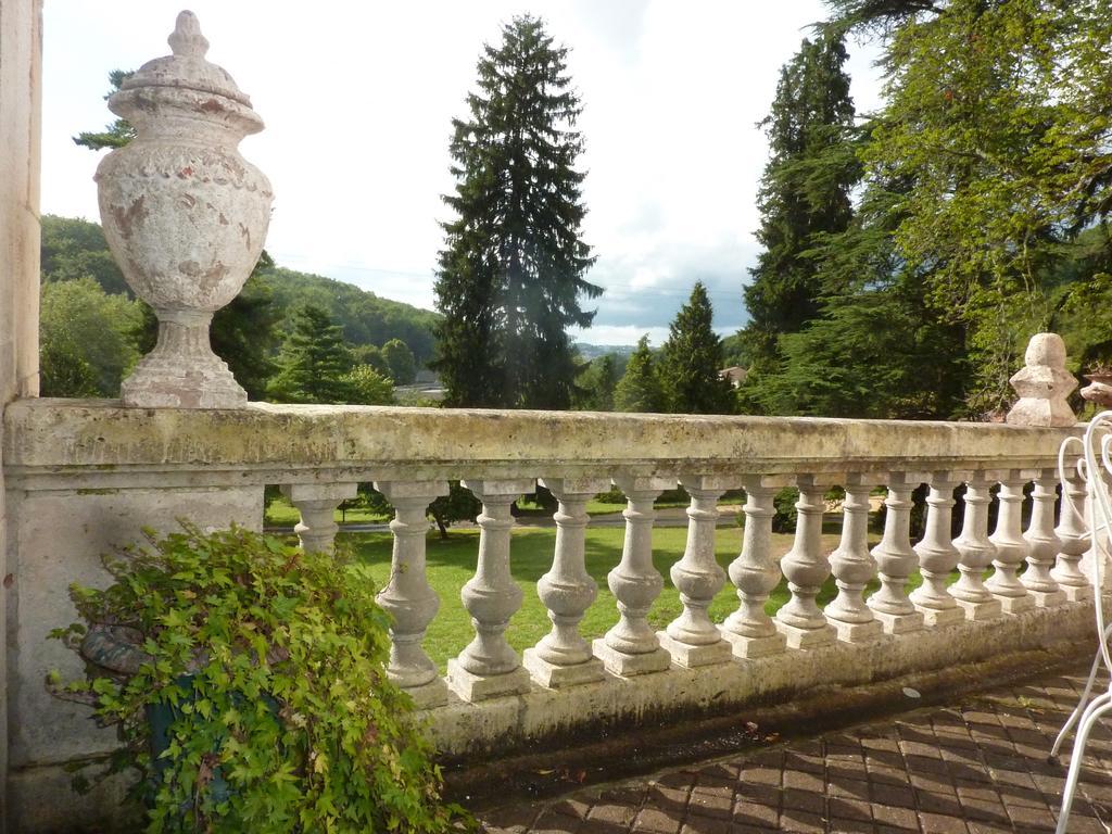 Domaine Du Val D'Atur Hotel Exterior photo